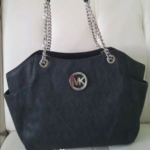 Stunning Michael Kors